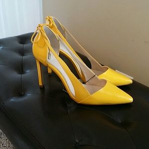 Zara yellow heel